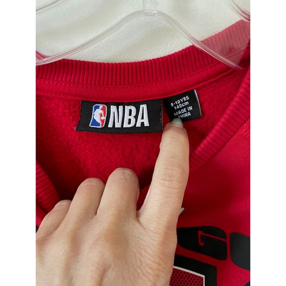 NBA Chicago Bulls Basketball Crewneck Sweatshirt Red Black Kids Size 9-10 - Picture 7 of 8